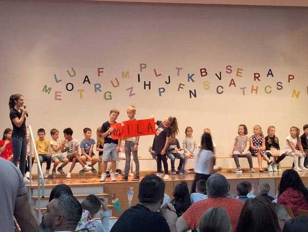 Gemeinsam wachsen: Lindenrain-Schule Ebhausen heißt über 100 neue Schüler willkommen